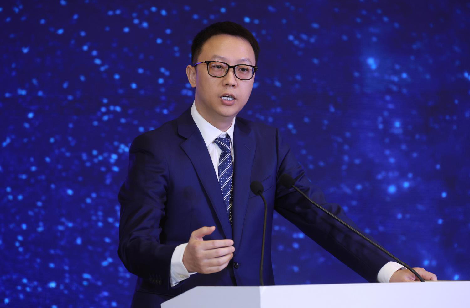 Alibaba’s CEO Eddie Wu Takes Charge of Taobao and Tmall Group.jpg